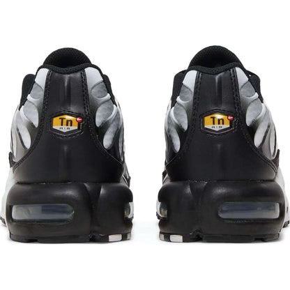 Air Max Plus Black Metallic Silver
