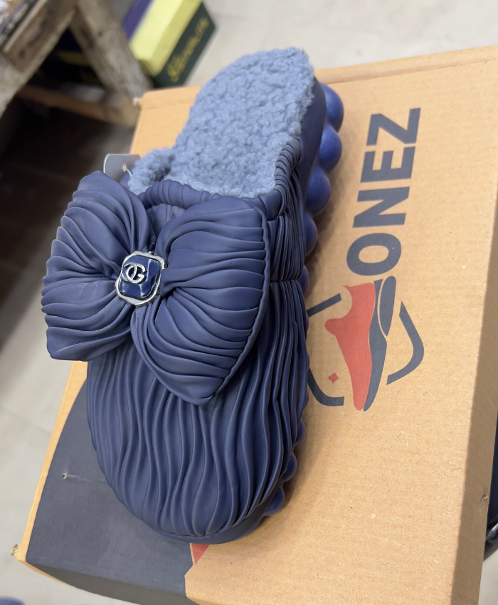 Happy Walk Women Blue Fur Lined Slippers With Flower Design Fur Style