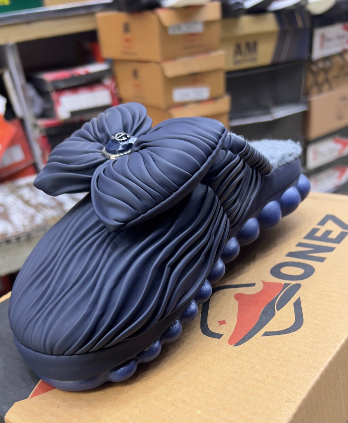 Happy Walk Women Blue Fur Lined Slippers With Flower Design Fur Style