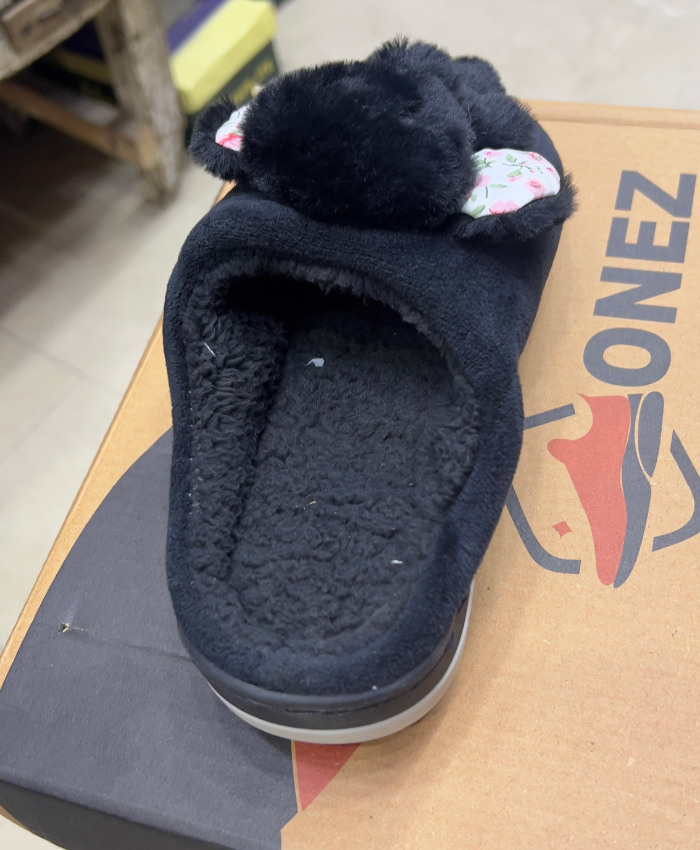 Happy Walk Women Black Fur Slippers Casual Wear