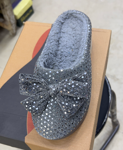 Happy Walk Women Grey Fur Lined Slippers With Bow Design For Indoor Use